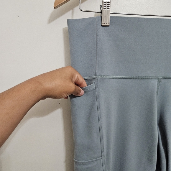 Athleta Salutation Cargo 7/8 Tight GREEN 1X - Picture 7 of 13